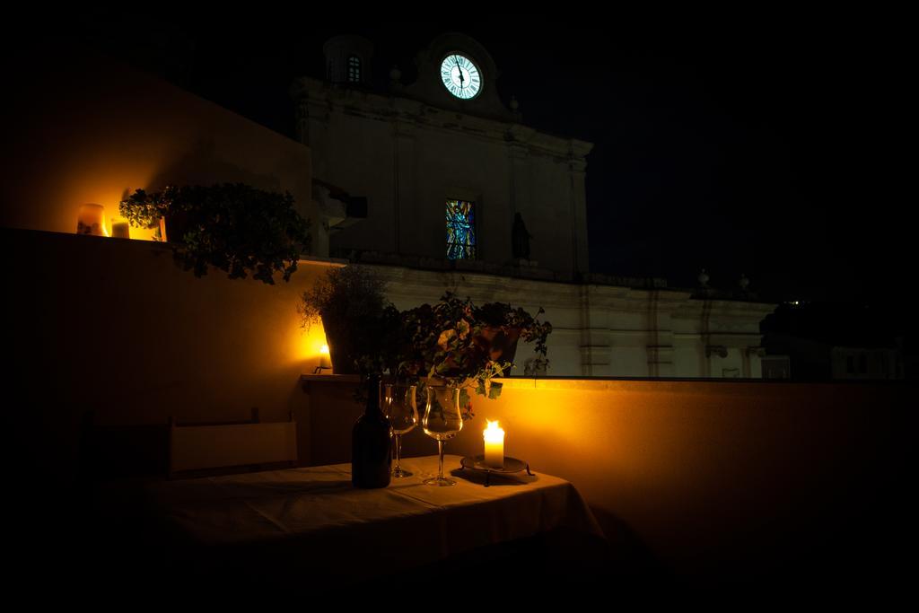 Piazza San Pantaleo Bed & Breakfast Сорсо Стая снимка