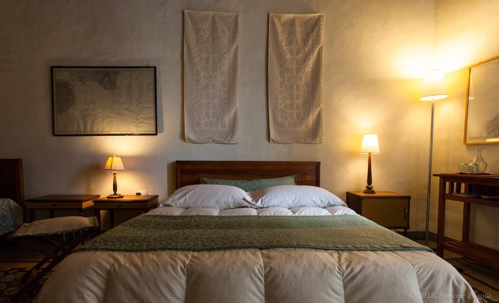 Piazza San Pantaleo Bed & Breakfast Сорсо Екстериор снимка