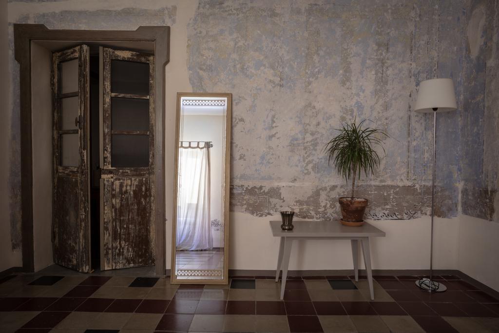 Piazza San Pantaleo Bed & Breakfast Сорсо Екстериор снимка