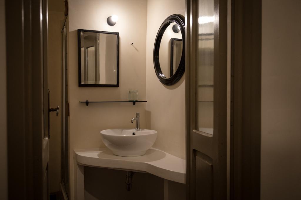 Piazza San Pantaleo Bed & Breakfast Сорсо Екстериор снимка