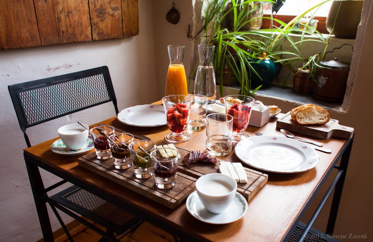 Piazza San Pantaleo Bed & Breakfast Сорсо Екстериор снимка