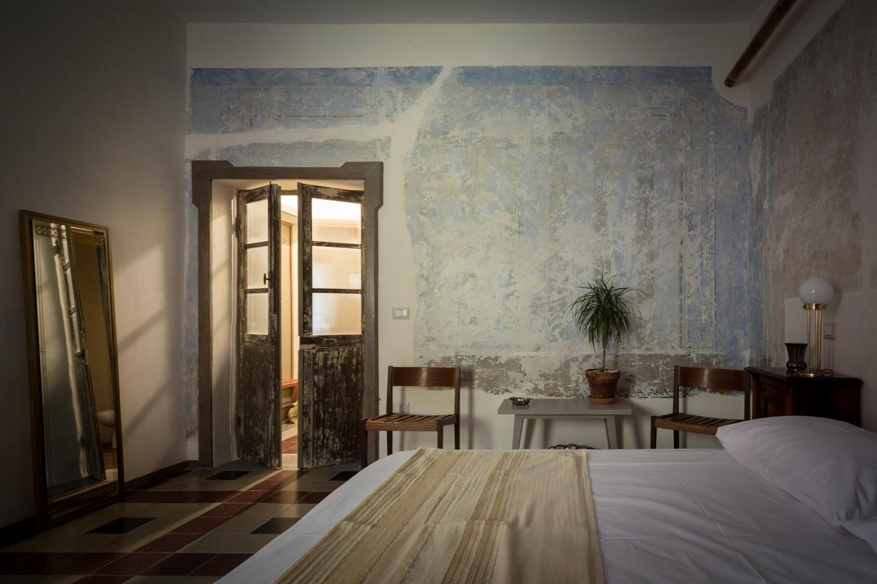 Piazza San Pantaleo Bed & Breakfast Сорсо Екстериор снимка